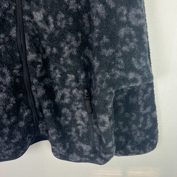 NWT All In Motion Sherpa Jacket Dark Gray Leopard Size Small S NEW S2228 - Picture 5 of 15